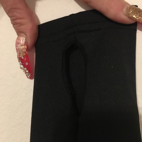 Black dress - Picture 6 of 6